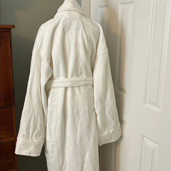 NWOT Cotton Velour White Bathrobe - Picture 4 of 9